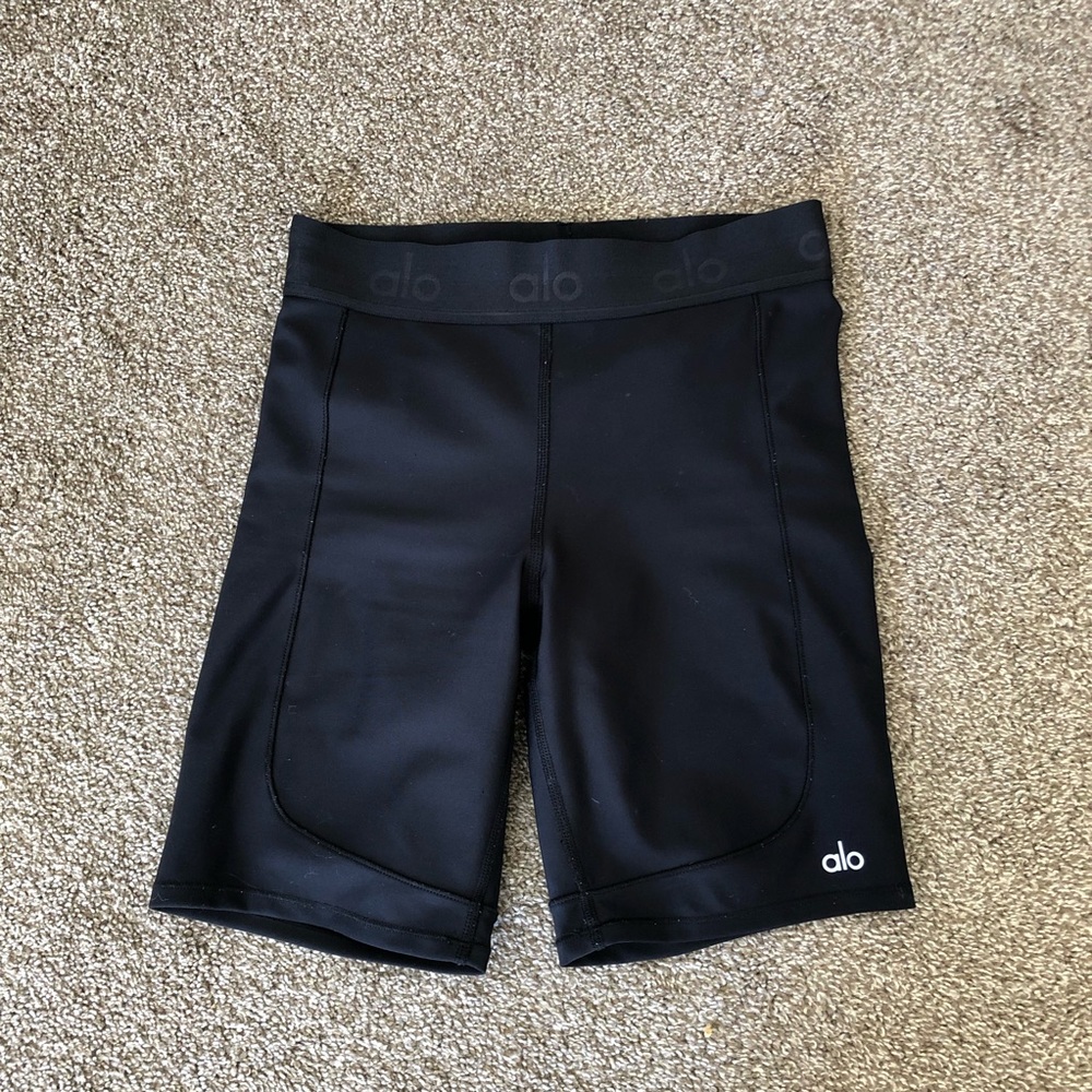 ALO Yoga Black Women’s Bike Shorts